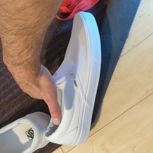 Vans - Picture 8 of 9